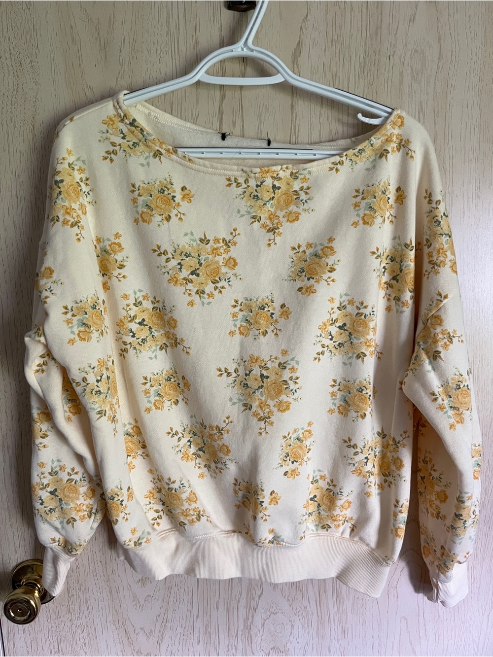 Boatneck Butter Yellow Floral Oversized Sweatshirt Sz L Brand Removed
